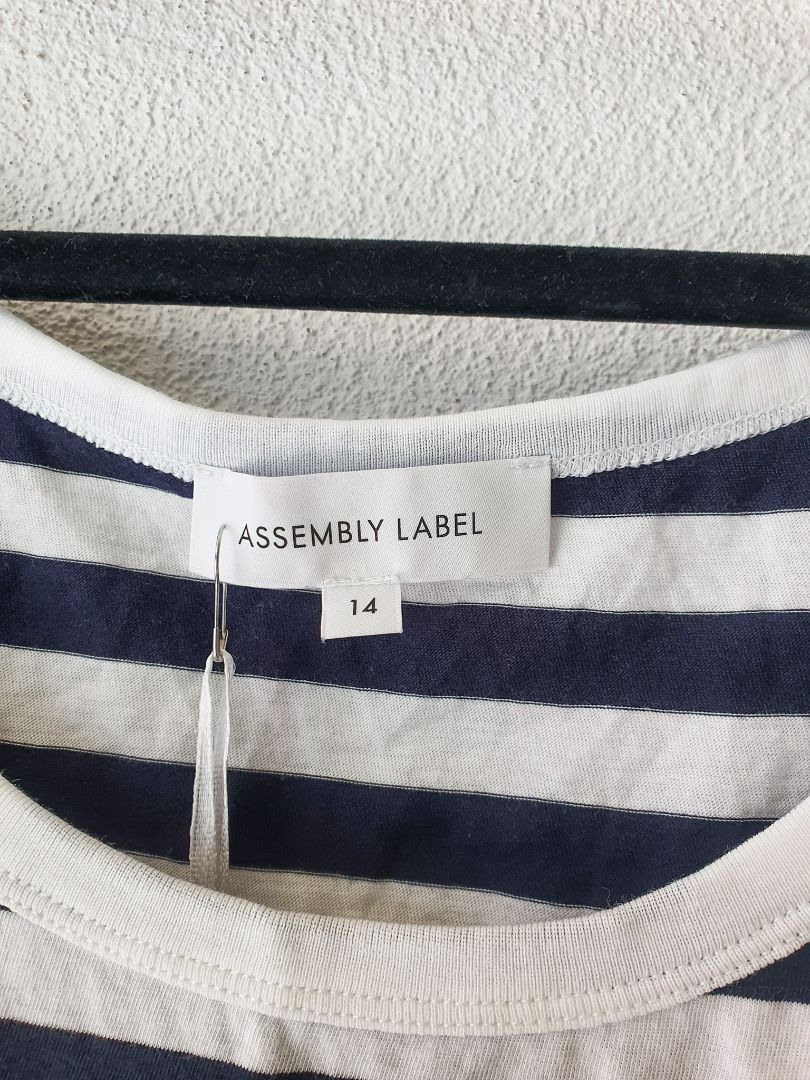Assembly Label Top L