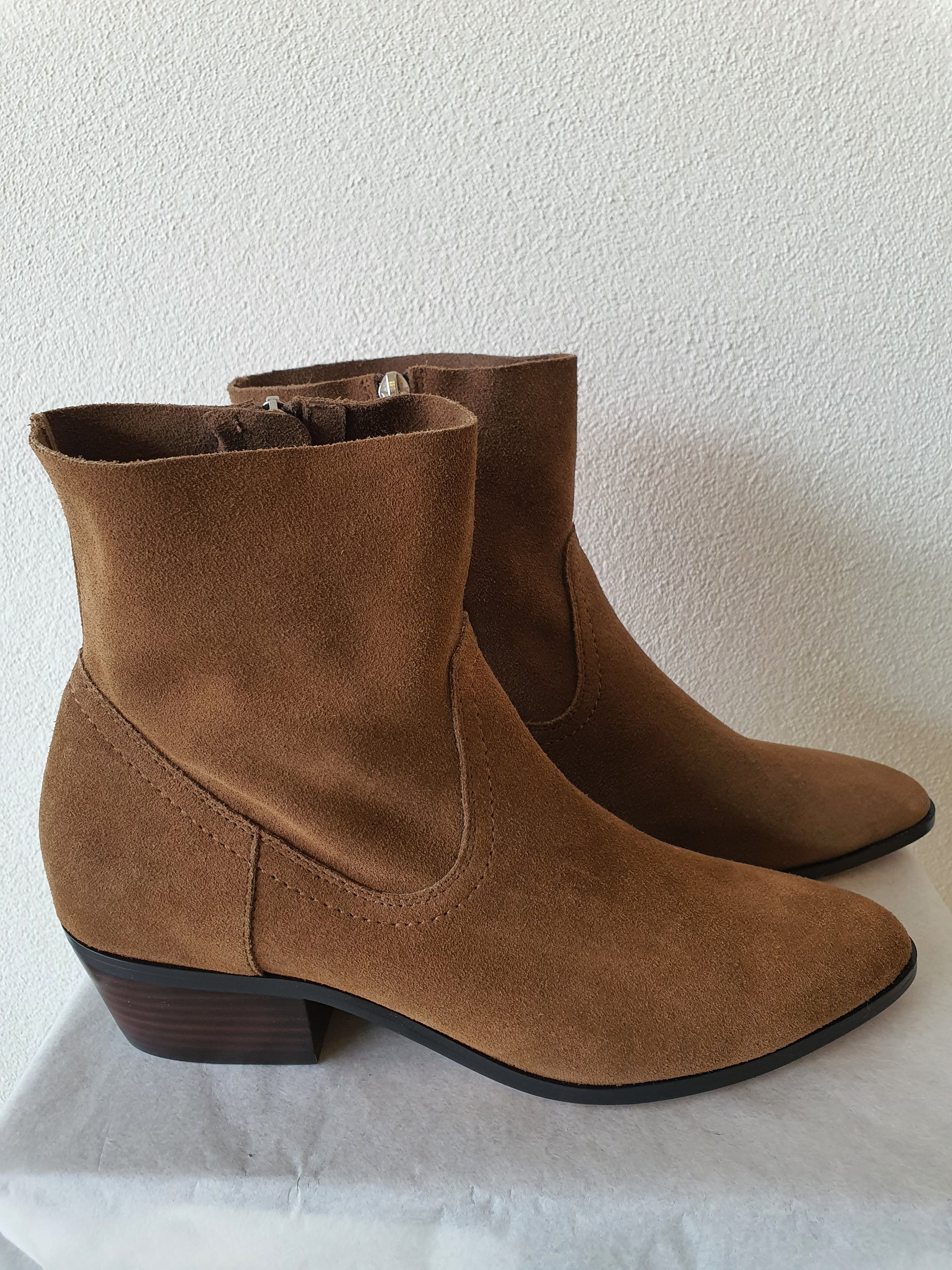 Witchery Brown suede ankle boots 40 - regenerate fashion
