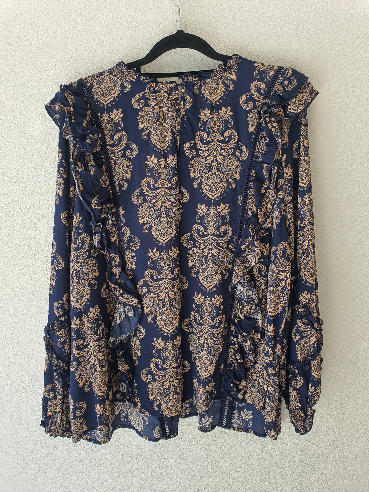 Wild Child Blue and Tan print Top 18