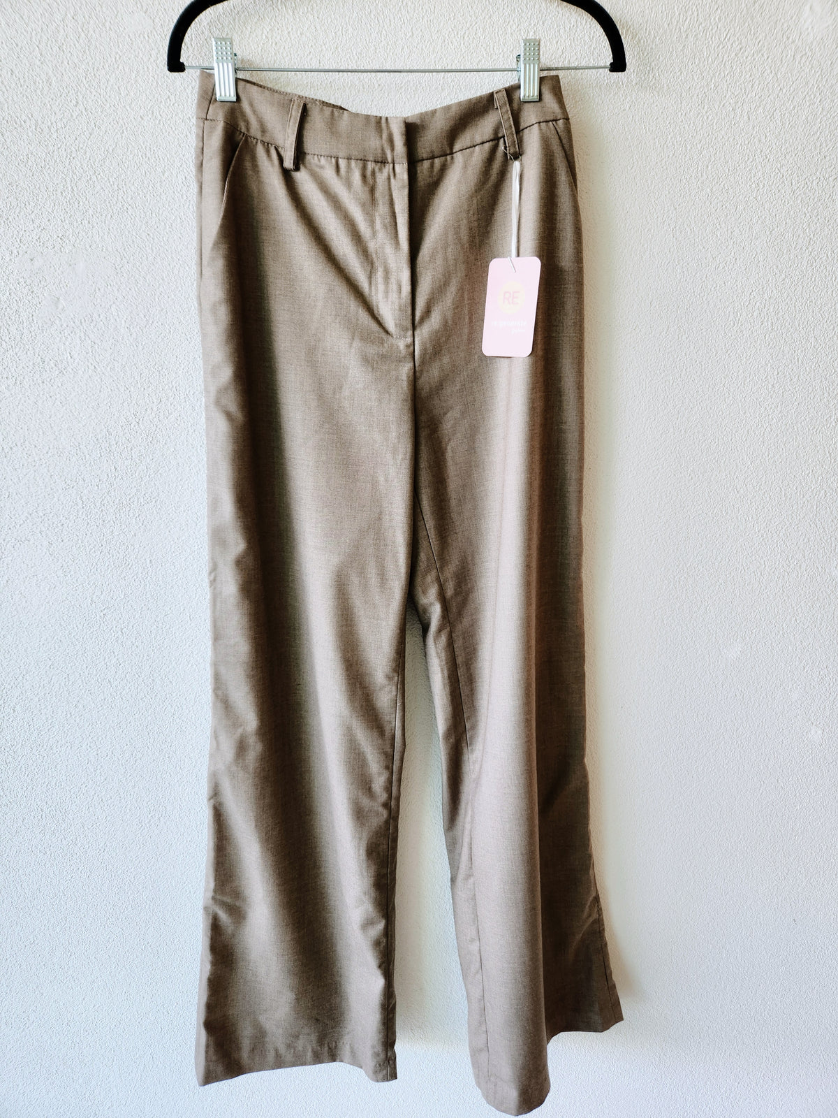 Alice in the Eve Pants S