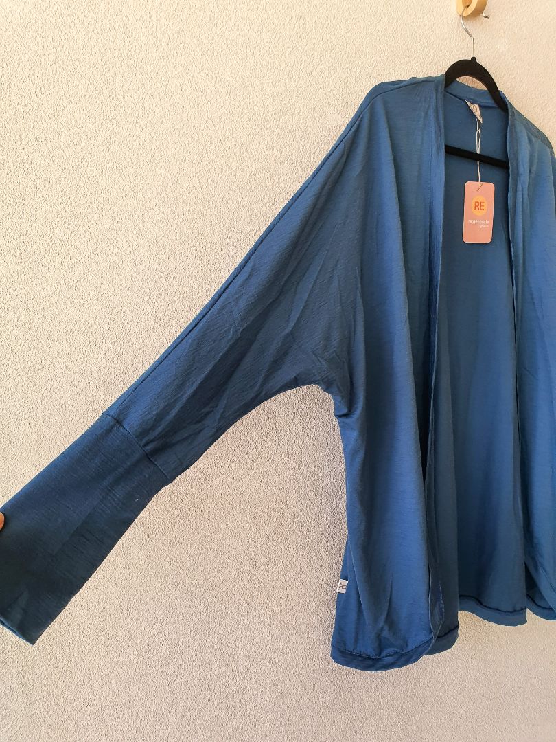 Kingston &amp; Co top S