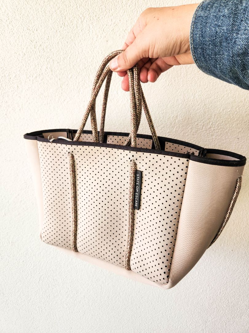 STATE OF ESCAPE Bag OS