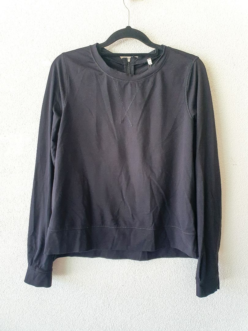 Lululemon top 6