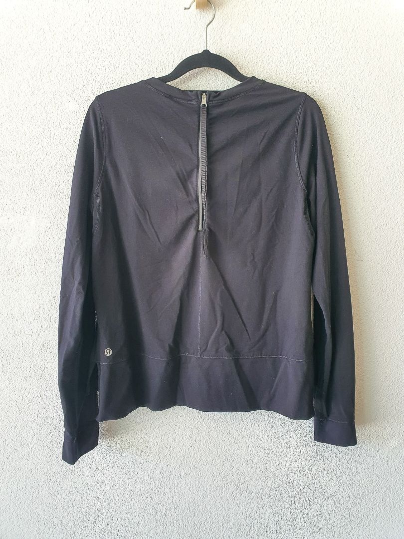 Lululemon top 6