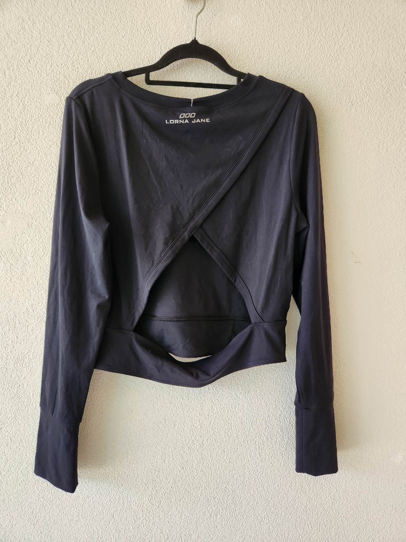 Lorna Jane top L