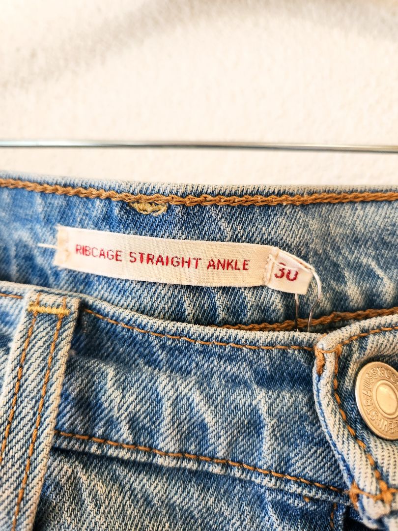 Levi Jeans 30