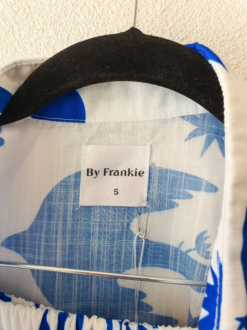 By Frankie Set S