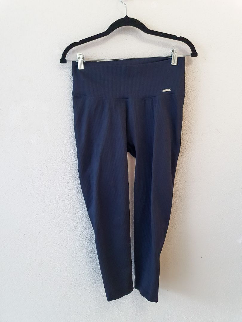 Aimin Top+Bottom Set L