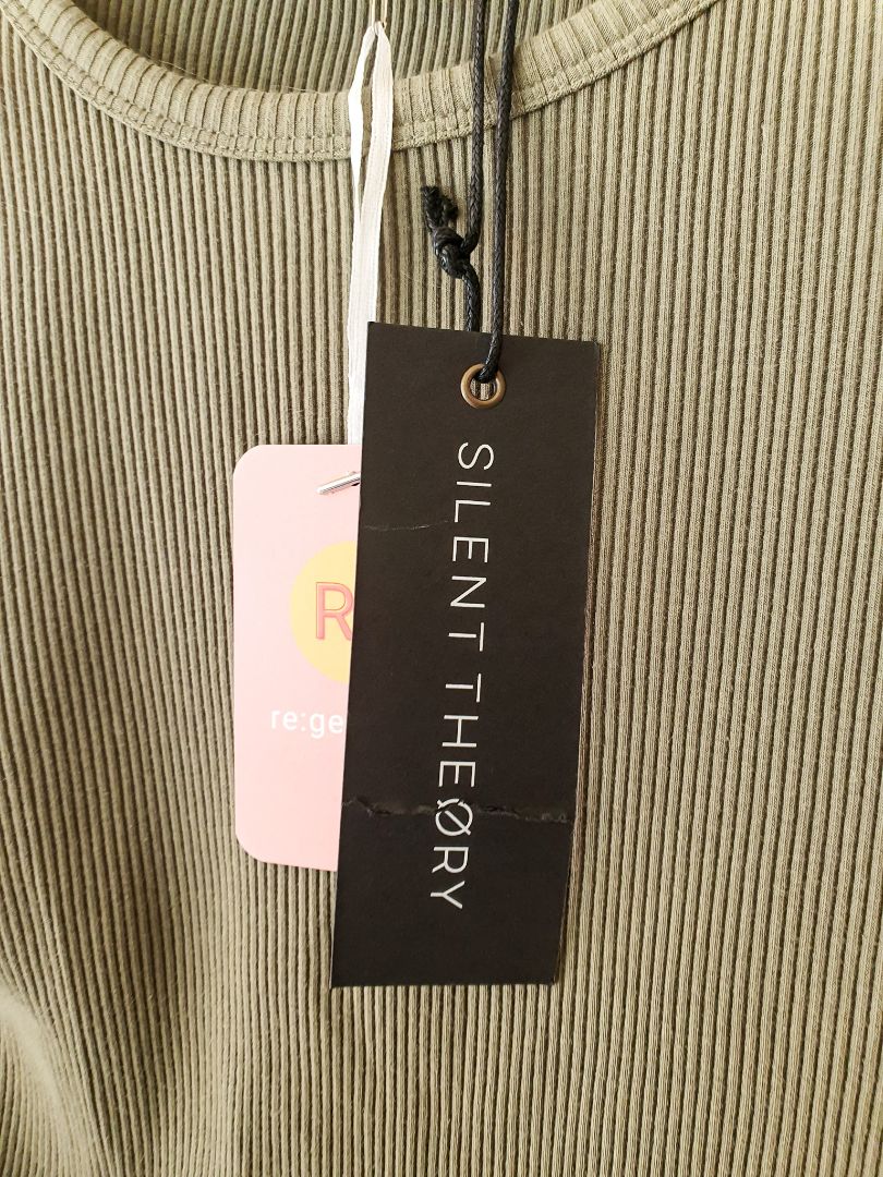 Silent Theory top L