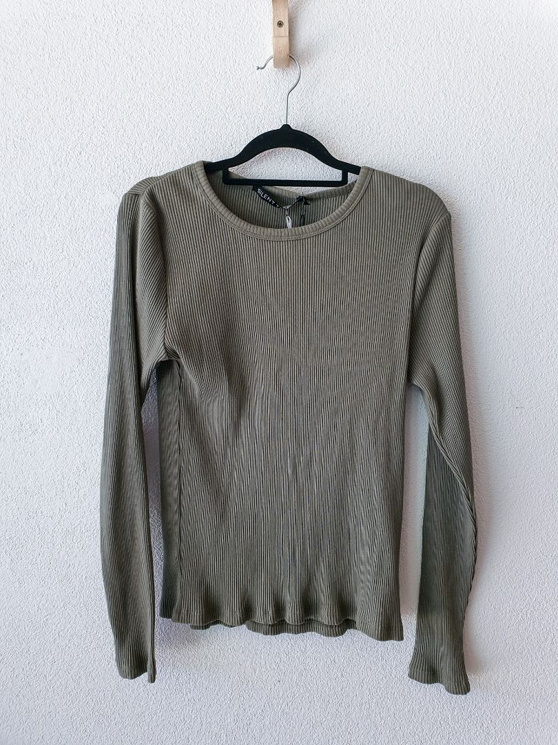 Silent Theory top L