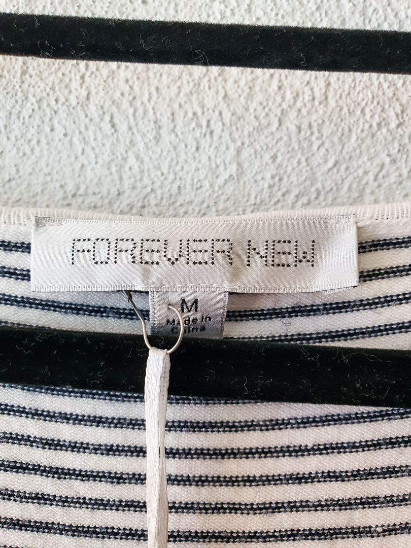 Forever New top M