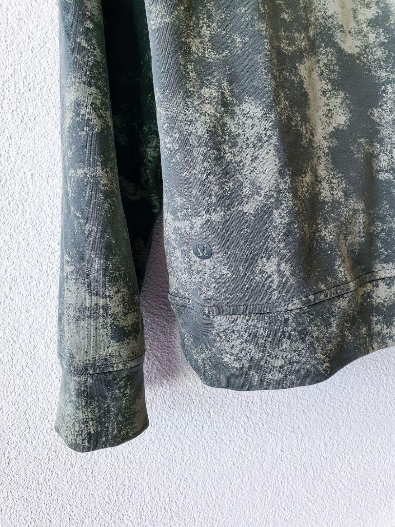Lululemon jumper top S