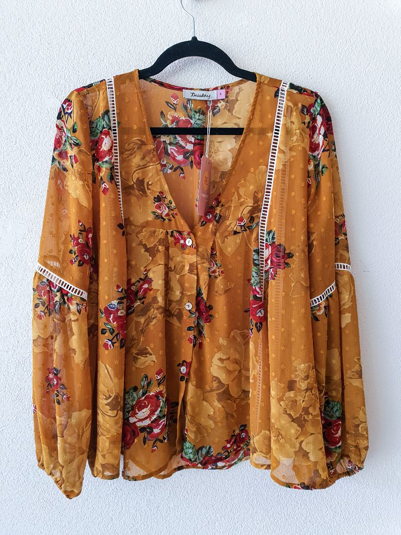 Tuesday top S