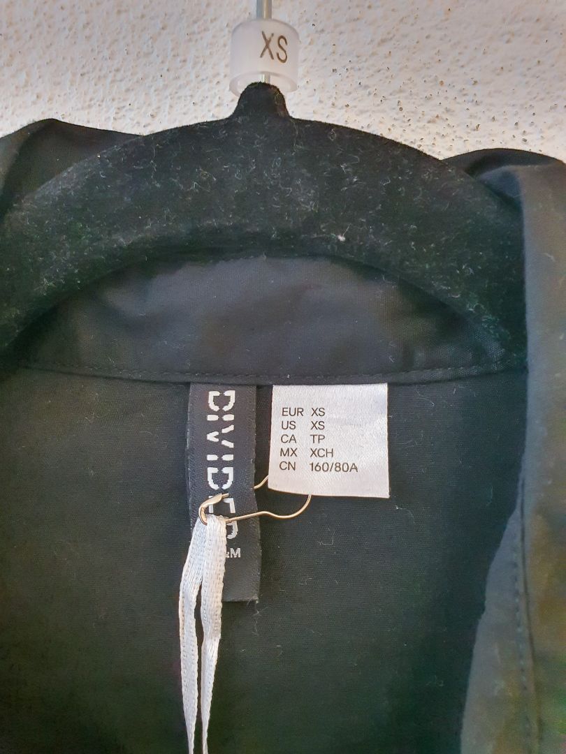 Divided top S