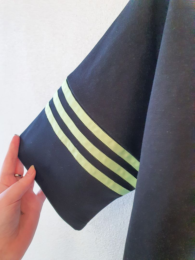 Adidas top XS/S