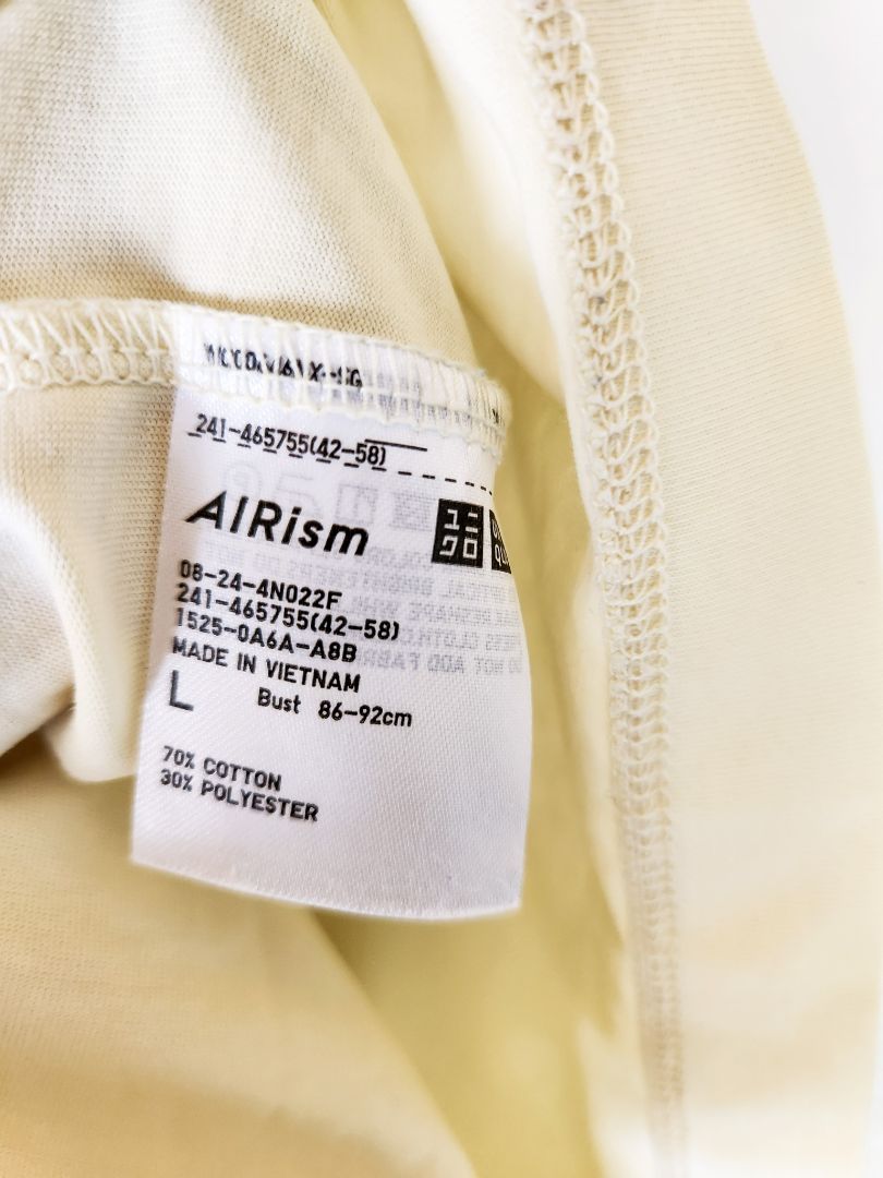 Uniqlo top L