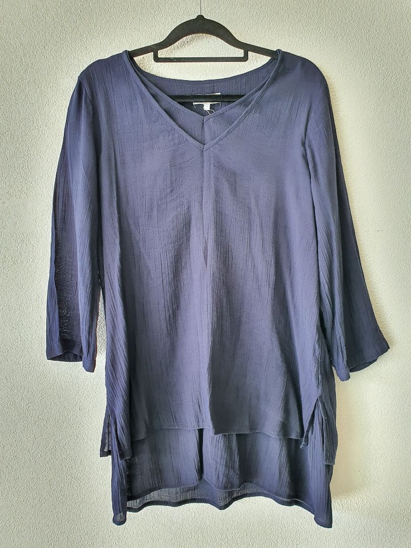 Ella J top M