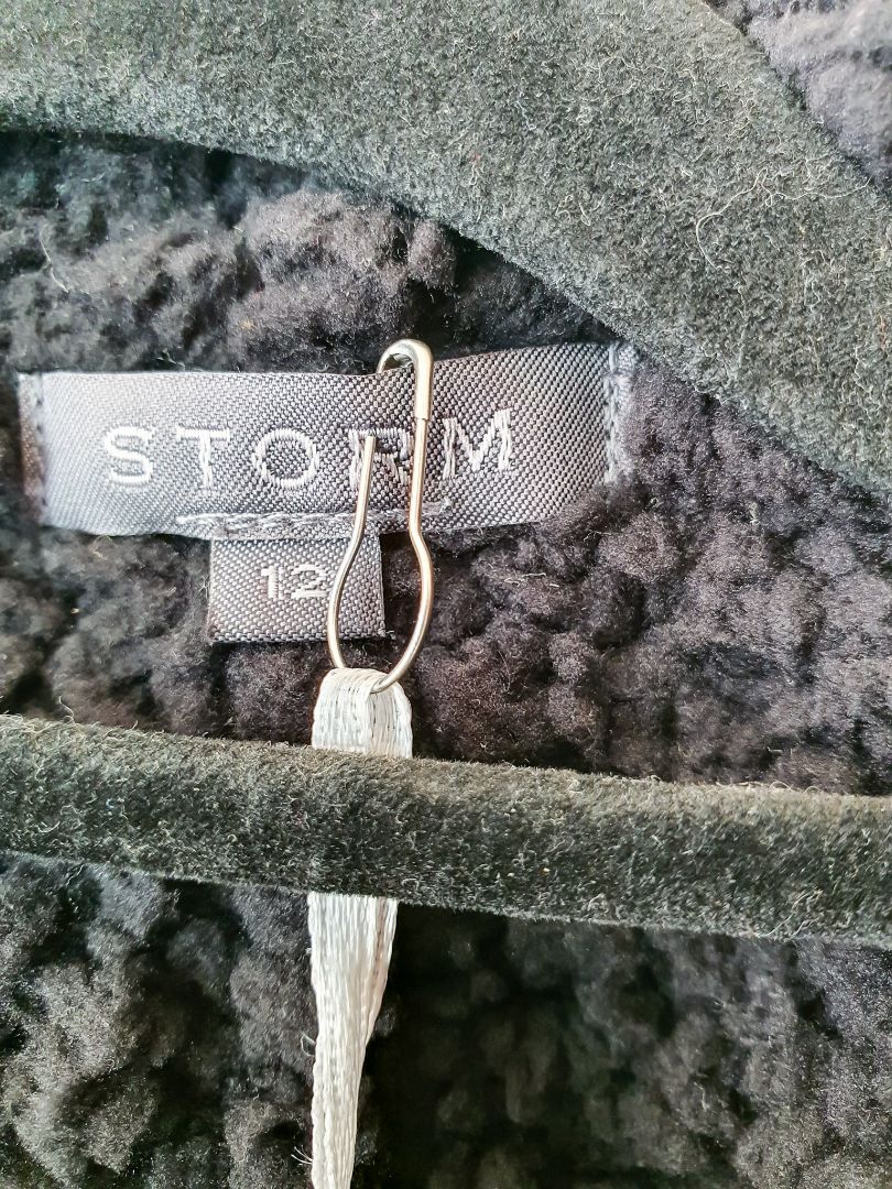 Storm top M