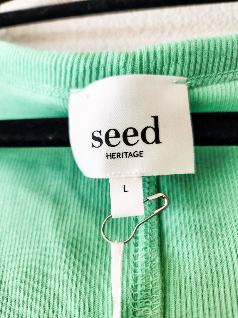 Seed top L