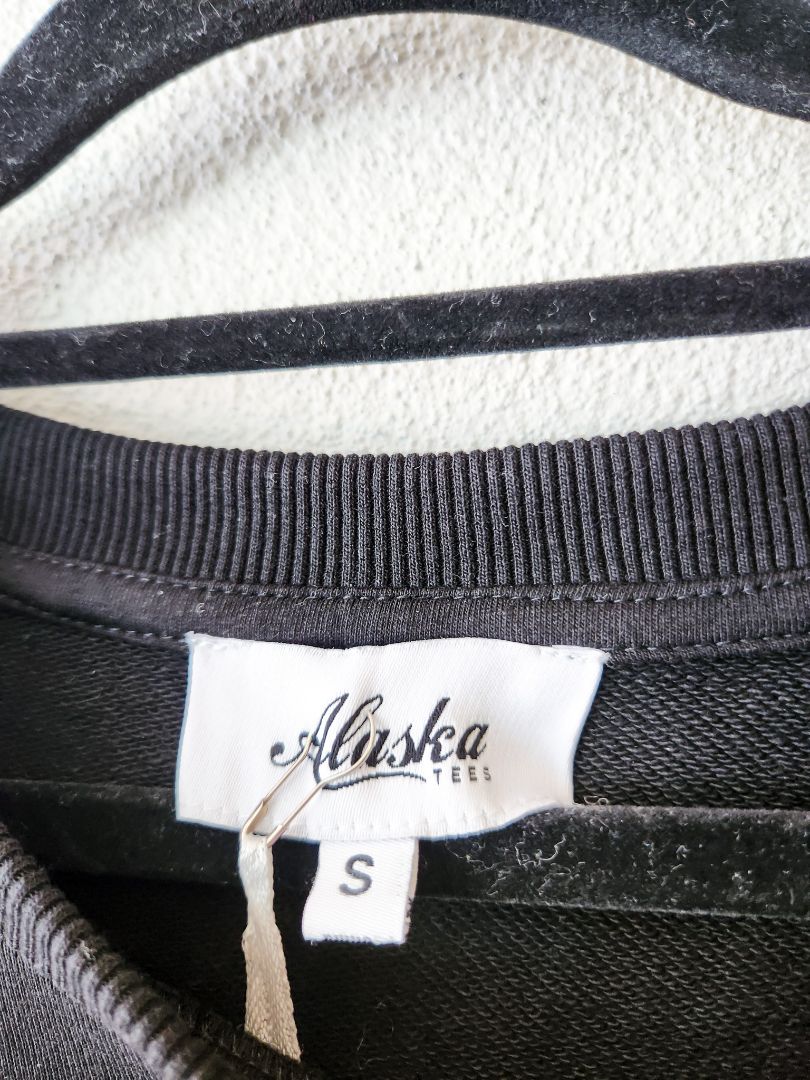 Alaska top S