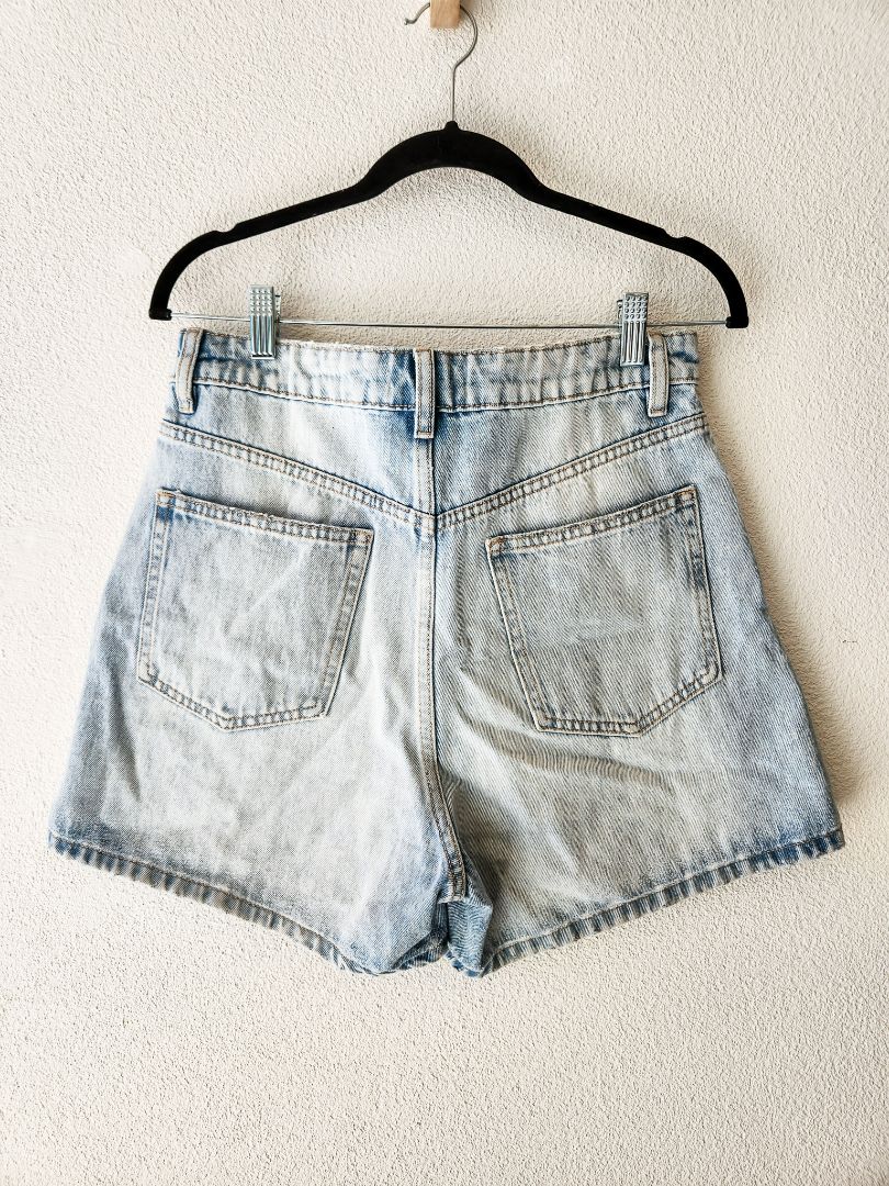 Zara Shorts M