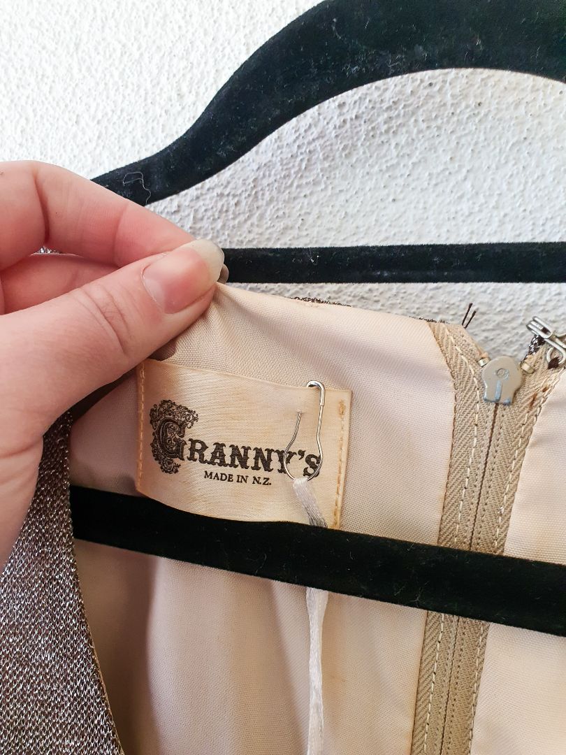 Grannys Dress S