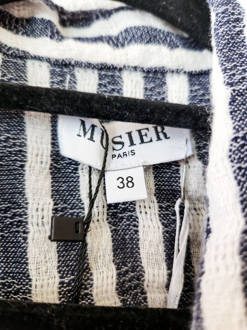 Musier top M