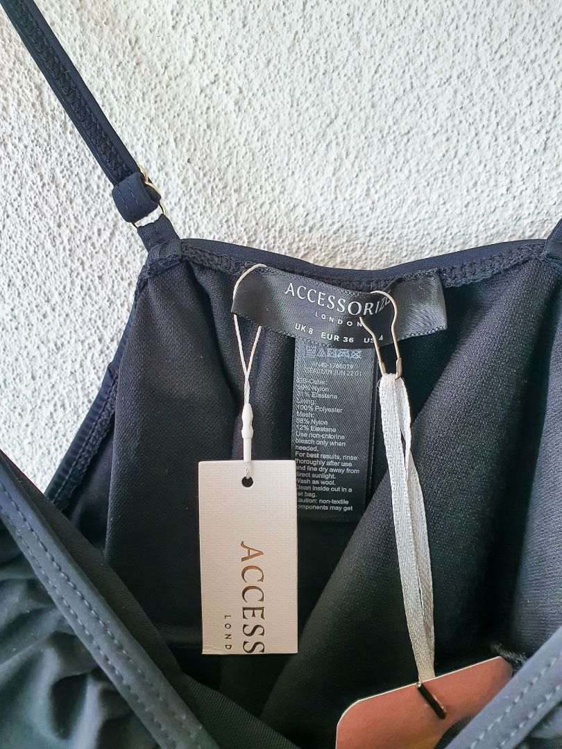 Accessorize top XS