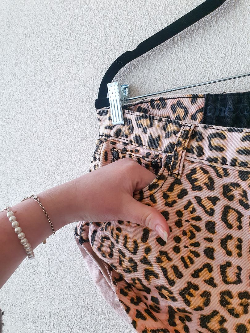 One Teaspoon Shorts XS