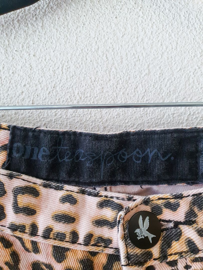 One Teaspoon Shorts XS