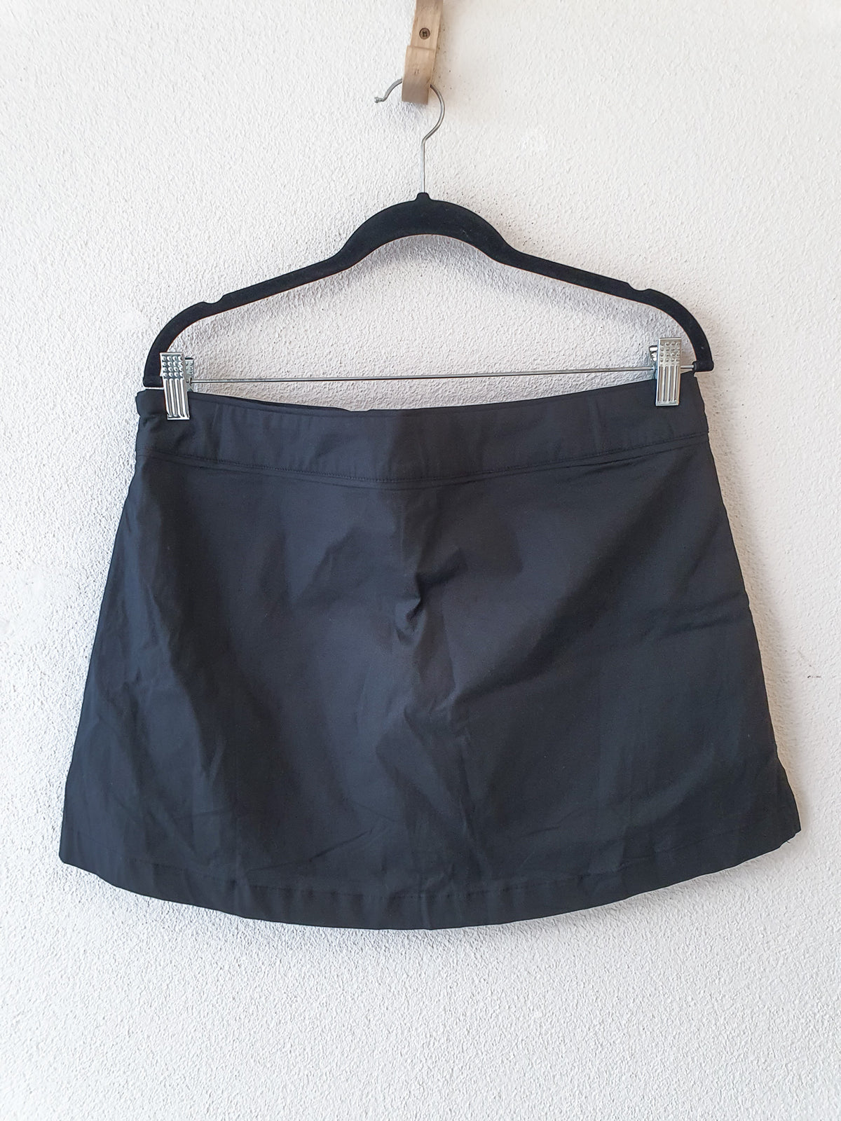 Beginning Boutique Skirt M