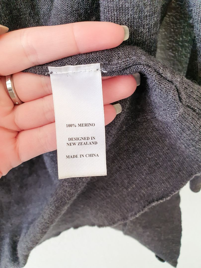 Caroline Sills top M