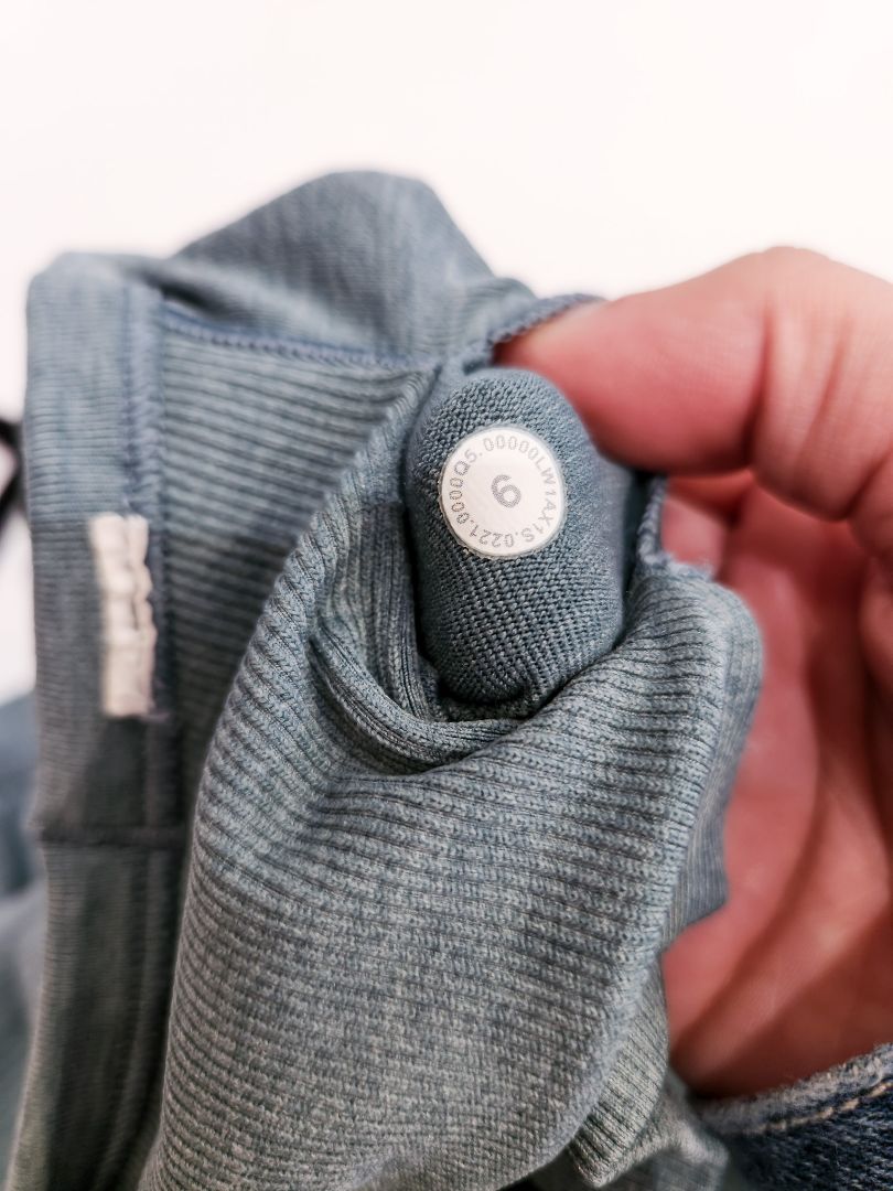 Lululemon top S