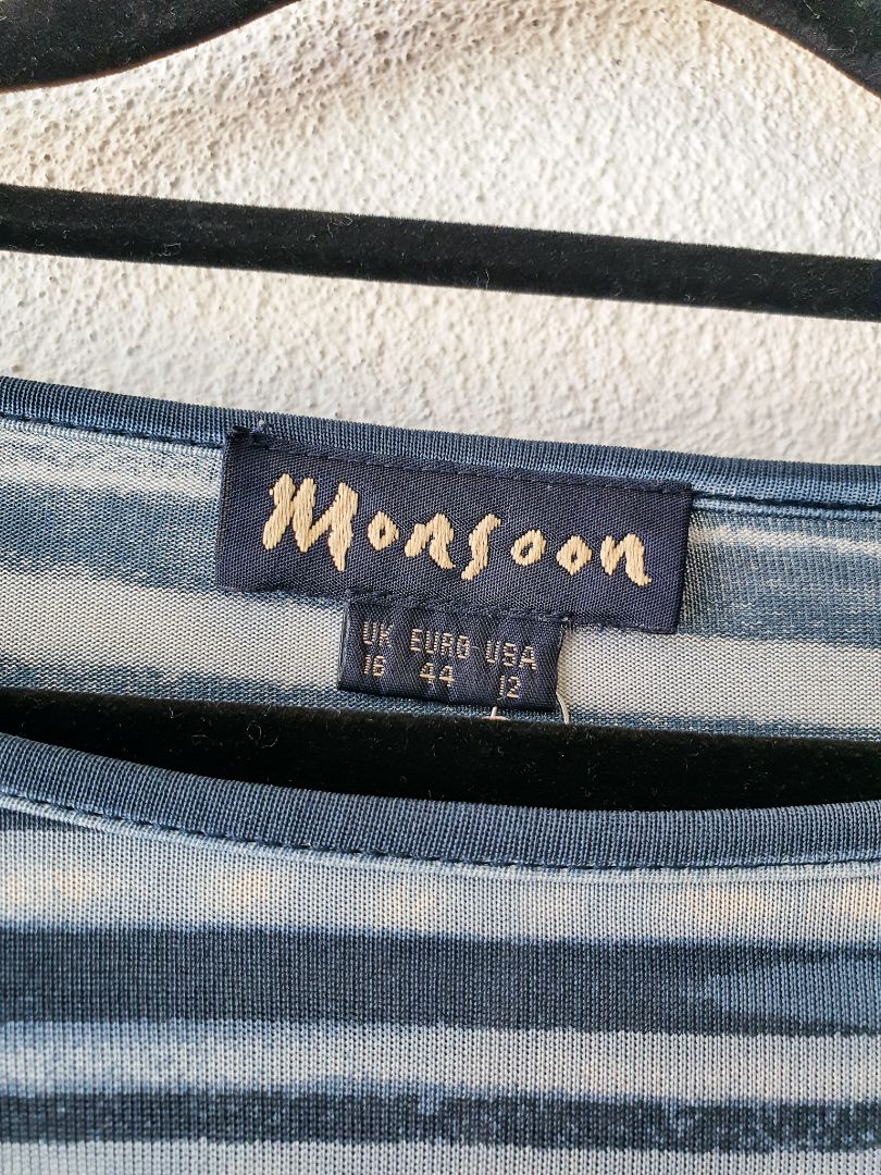 Monsoon top XL