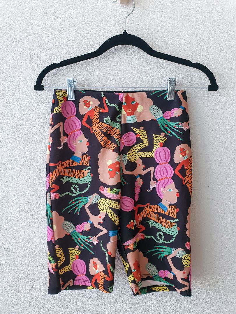 Zara Shorts M
