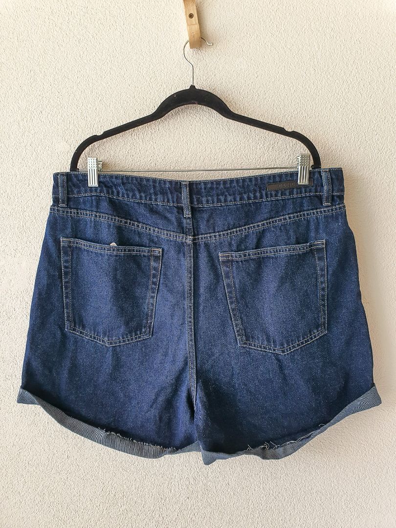 Decjuba Shorts XXL