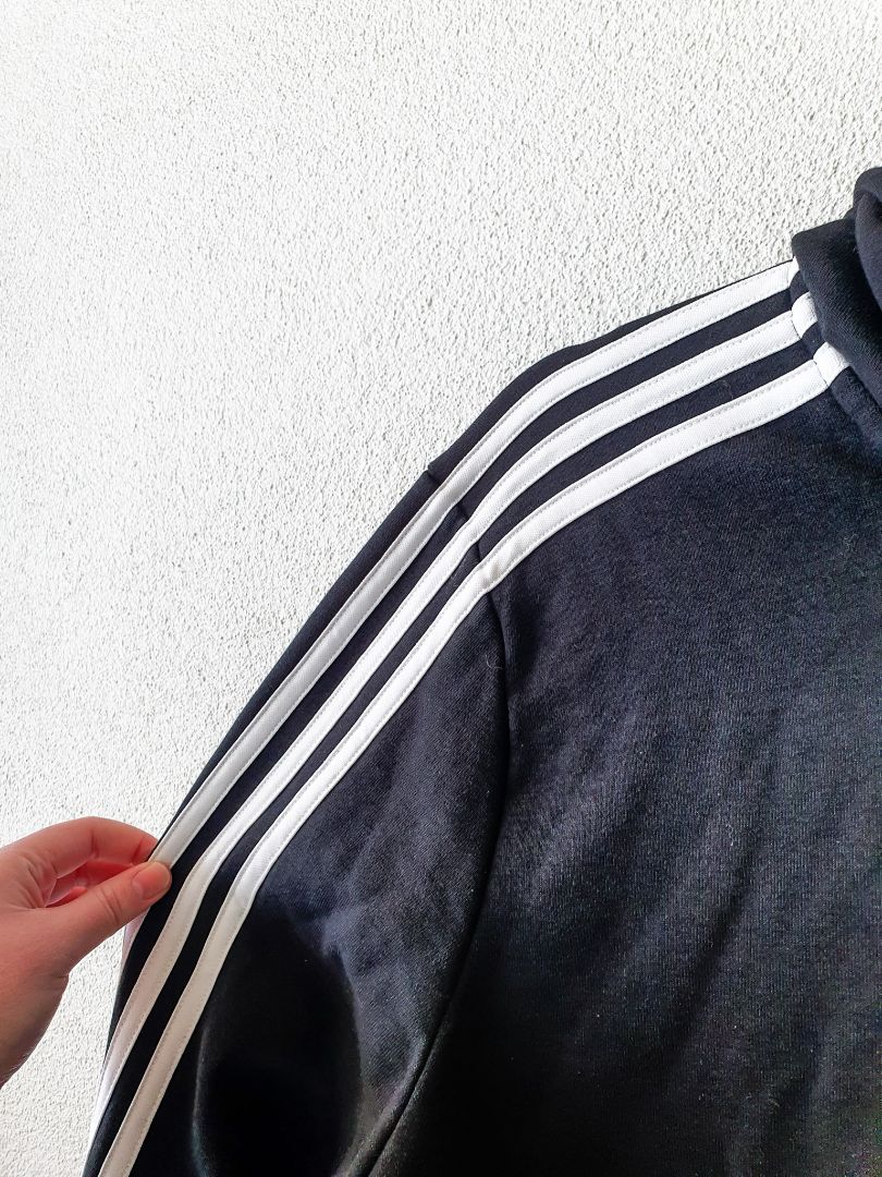 Adidas top XL