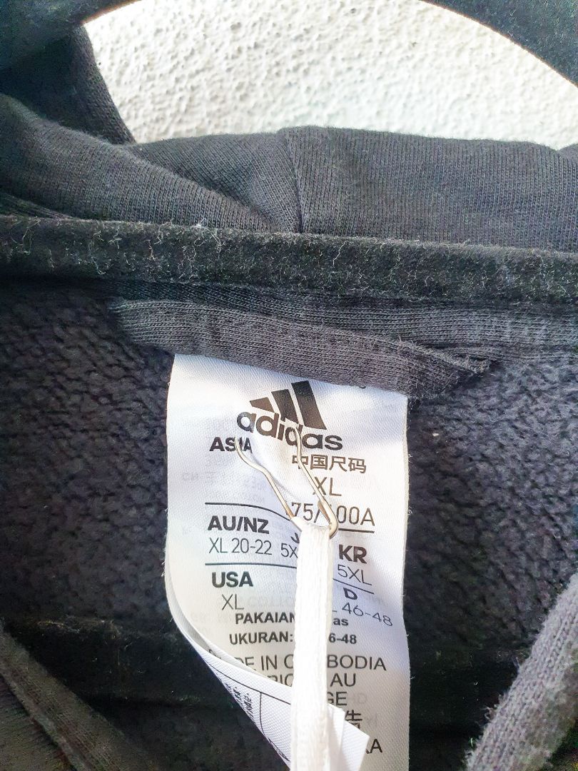 Adidas top XL