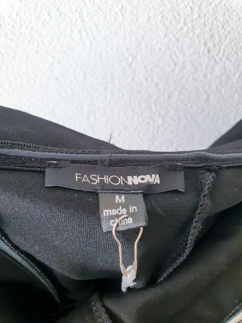 Fasion Nova Dress M