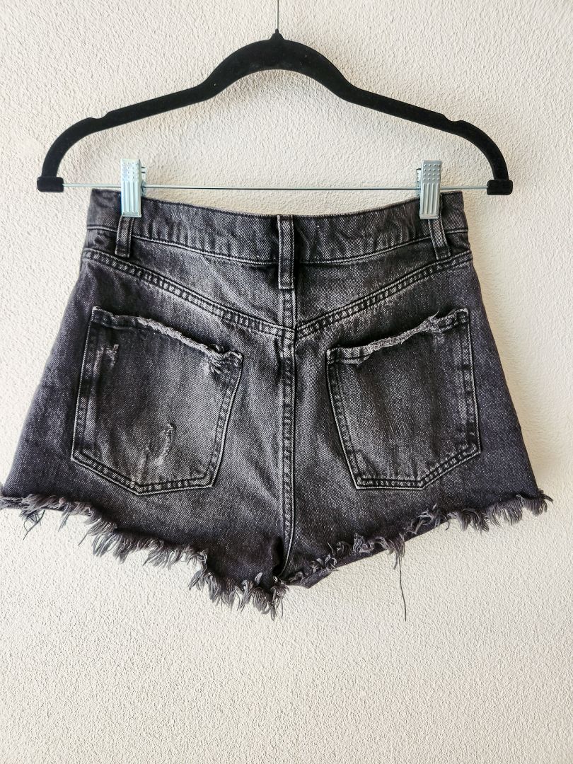 zara Shorts S