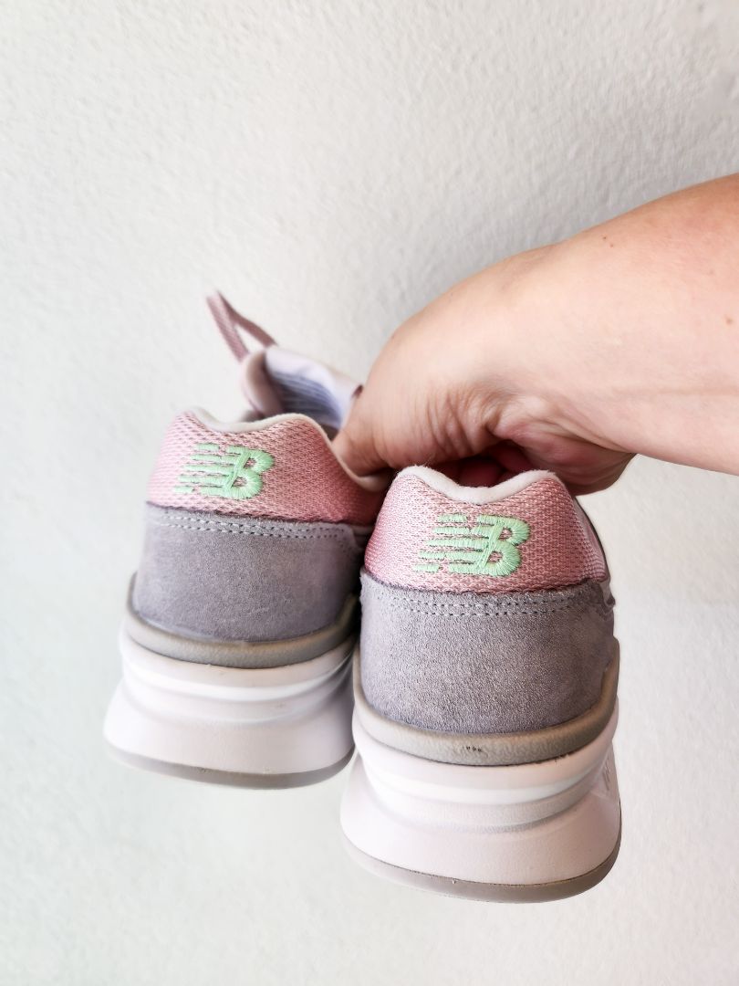new balance Shoes 7.5