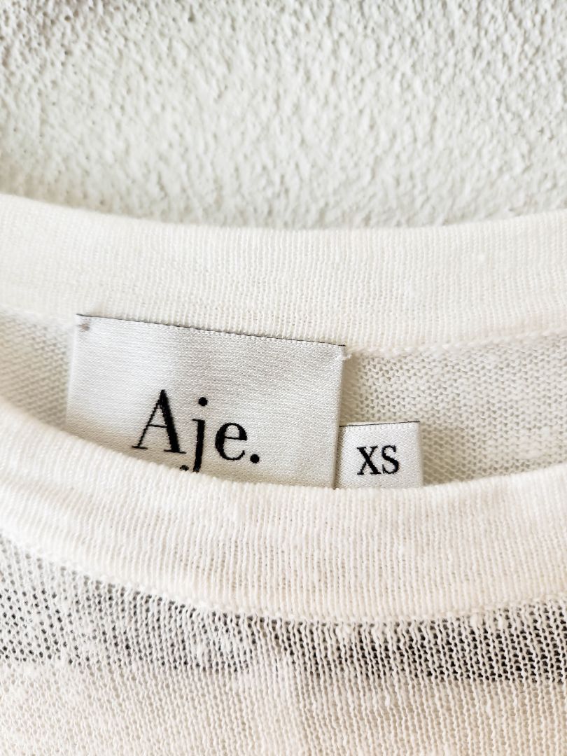 AJE top XS