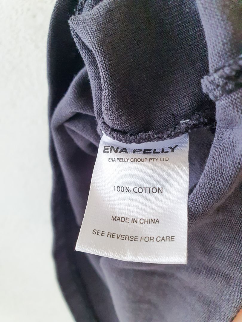 Ena Pelly top M
