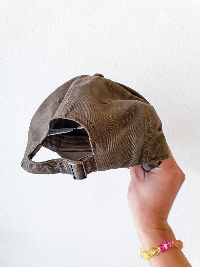 Camilla and Marc Hat OS