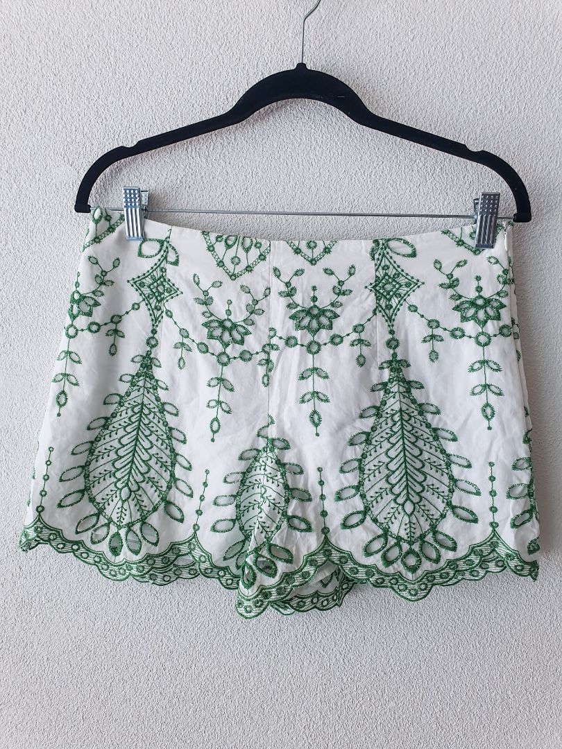 ZARA Shorts M