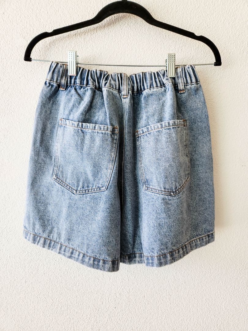 BY ZAH. Shorts S