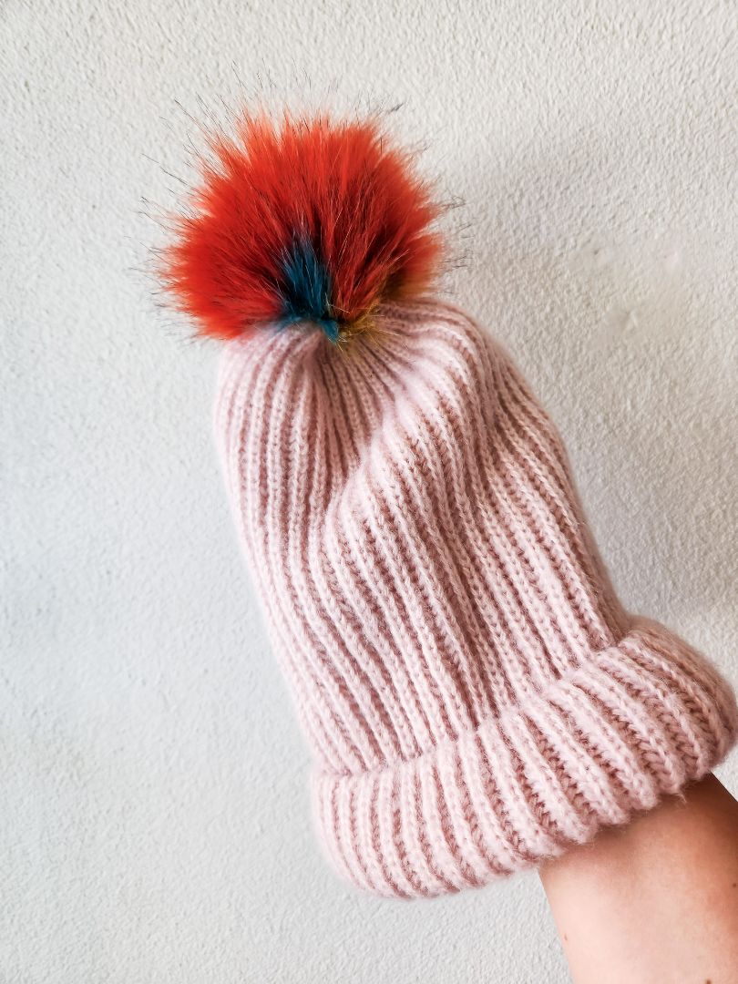 Zara Beanie w Pompom Pink M