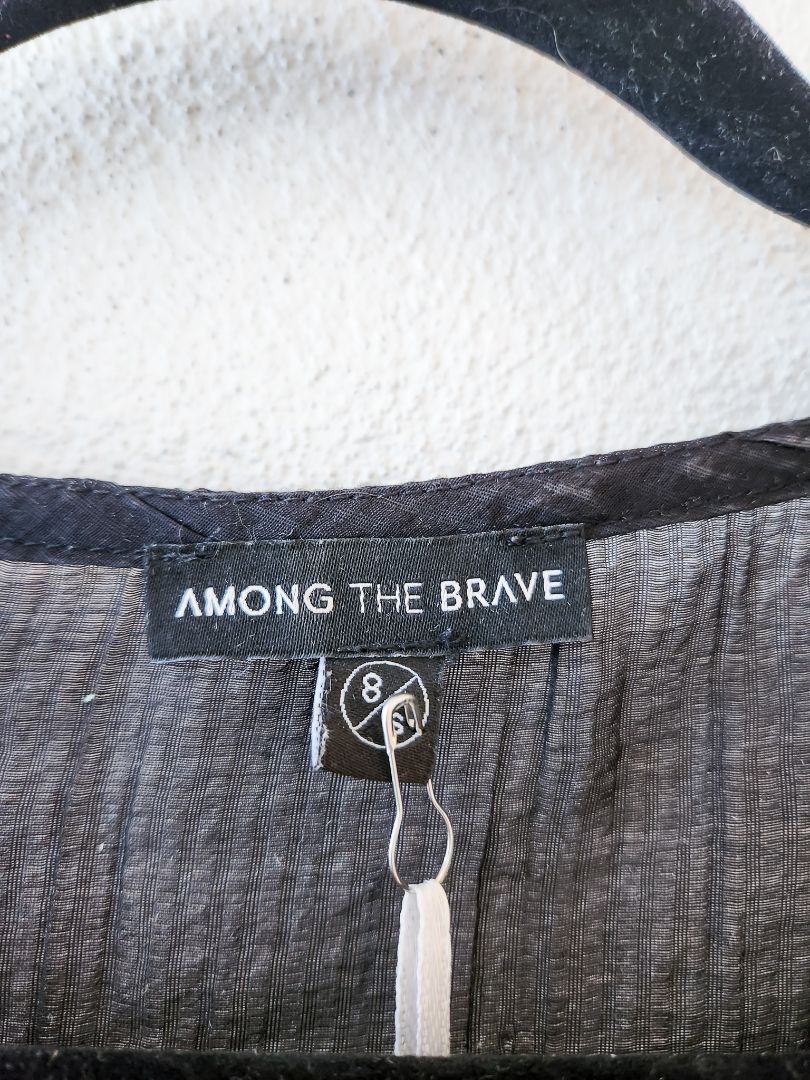 Among the brave top XS