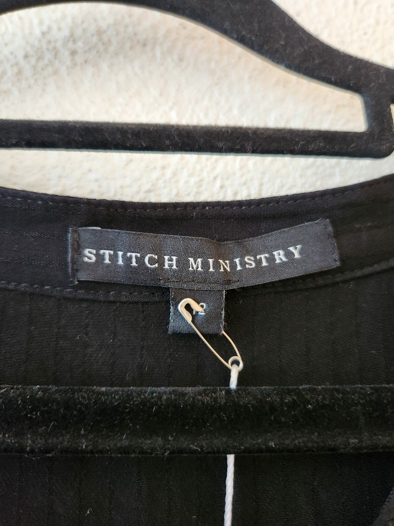Stitch ministry top M