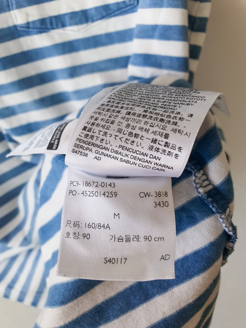 Levi&#39;s top M